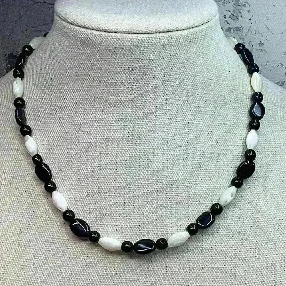 Vintage Mother of Pearl and Black Glass Beaded Necklace